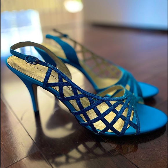 Adrianna Papell heels - Picture 2 of 3